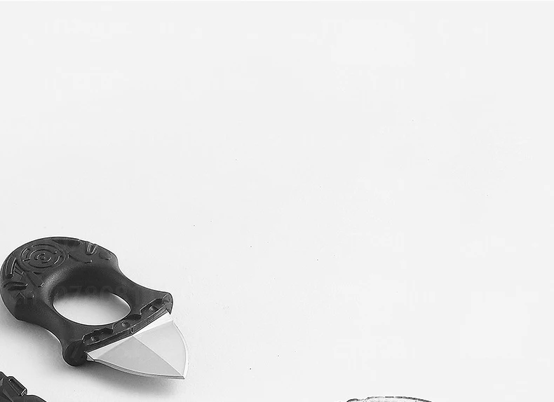 Description Picture 5 of itemMini Ring Knife Portable Self-defense Key Chain Knife Portable Travel Outdoor Knife Creative Sharp Fruit Knife