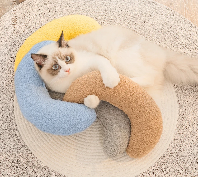 Description Picture 4 of itemCat Dog Sleeping Pillow Pet U-Shaped Pillow Cute Puppy Chihuahua Neck Protector Comfortable Deep Sleep Cushion Kitten Headrest