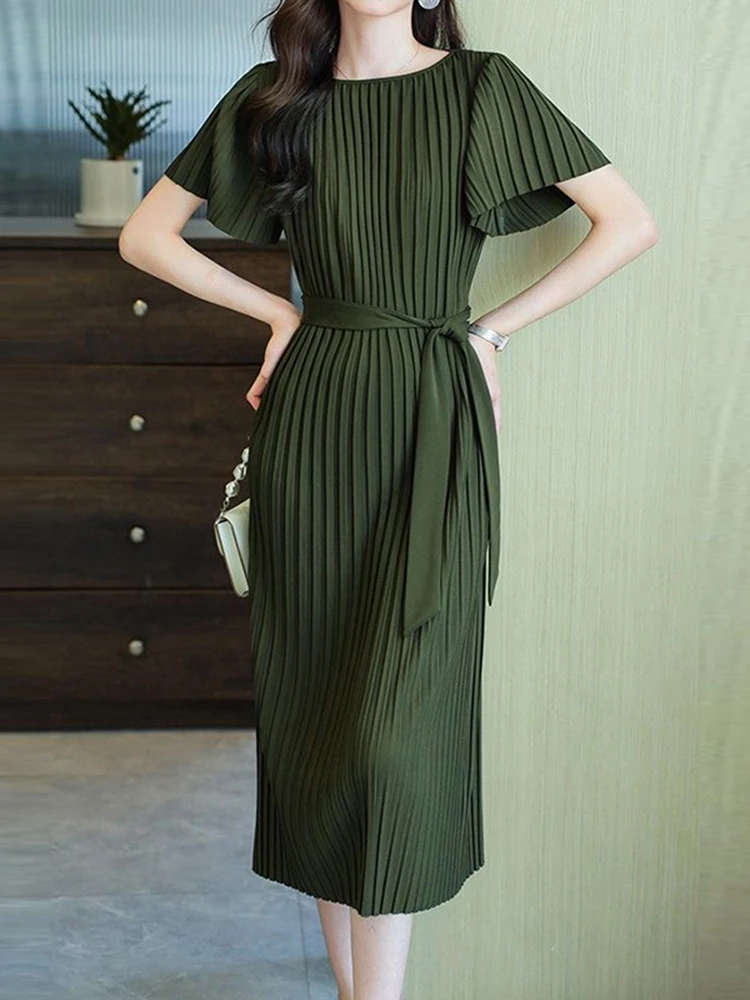 Description Picture 4 of item2023 Summer New Fashion Pleated Round Neck Spliced Slim Fit Dress Mid length Pleated dress vestidos Slim