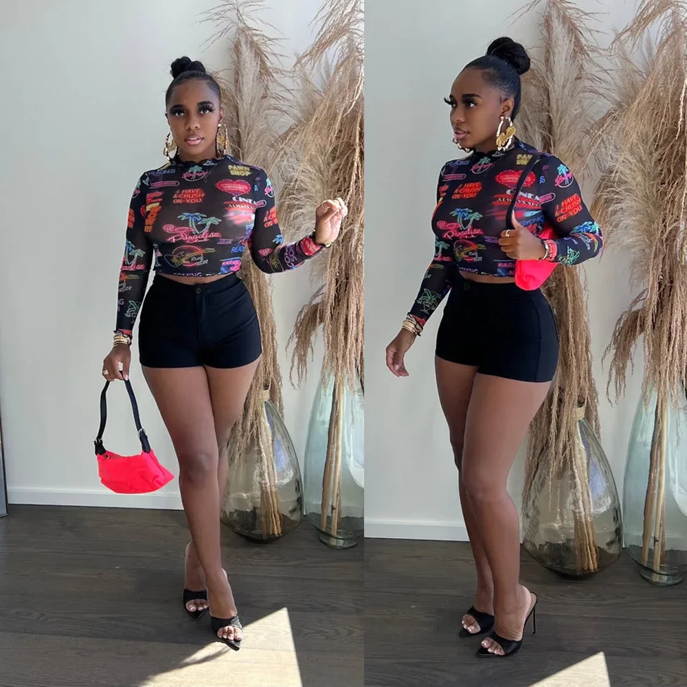 Description Picture 3 of itemCHYXSB 2022 Sexy Holiday New Fashion Printed Round Collar Short Sleeve Top Buttons Short Pants Lady Two Piece Sets