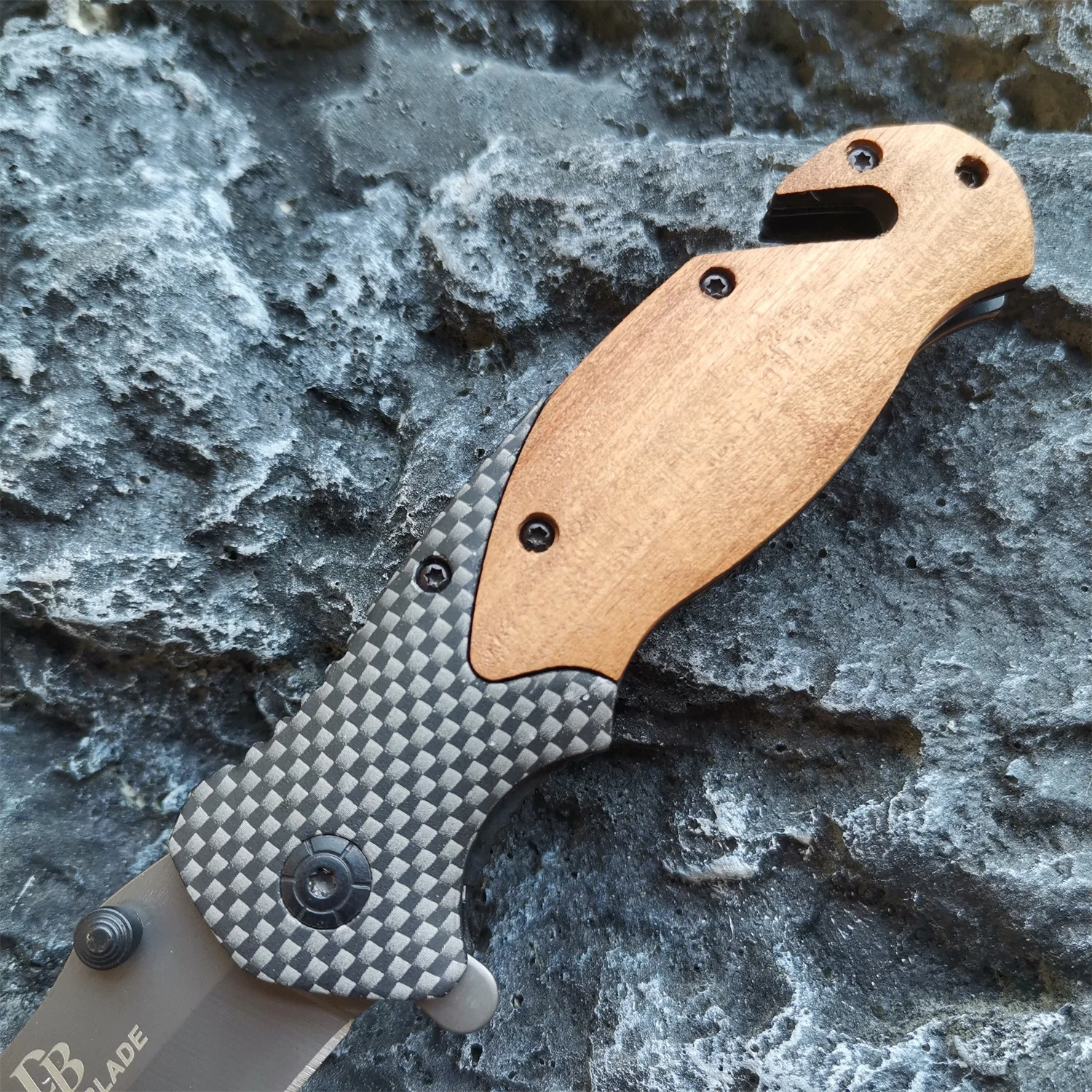 Description Picture 6 of itemWood Handle Ball Bearing Flippers Folding Knife Outdoor Camping Hunting Pocket Tool Fruit Knife