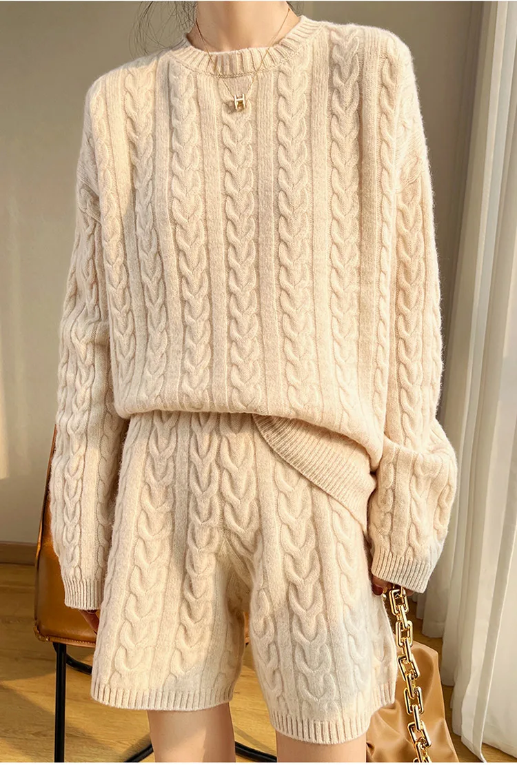 Description Picture 2 of itemFashion Suit Spring Autumn 100% Wool Knitted High Quality Thicken Sweater Women Sweater Tops And Short Pants Two-Piece Female