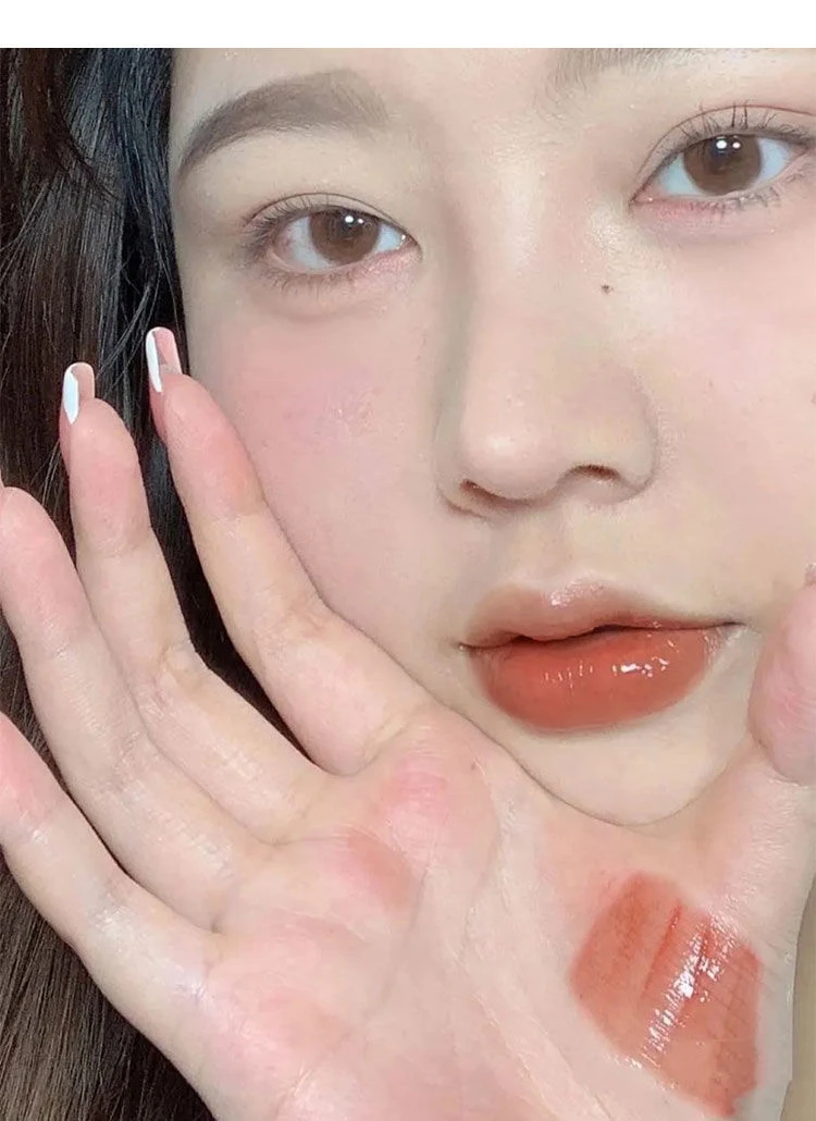 Description Picture 5 of itemGirl's Velvet Matte Lipstick Blush Waterproof Long Lasting Flat Card Lipgloss Non-Stick Cup Makeup Lip Tint Pen Cosmetic Makeup