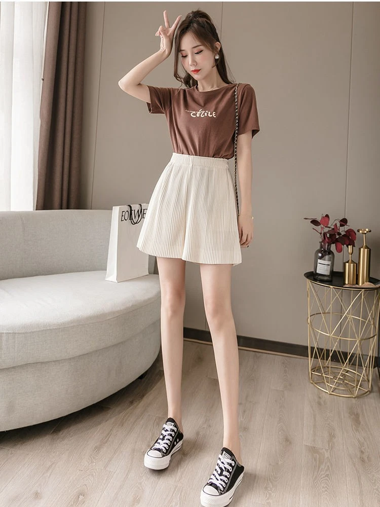 Description Picture 5 of itemWrinkled shorts women's summer 2022 new casual pants women's wide-leg pants loose slim pleated tide skirt