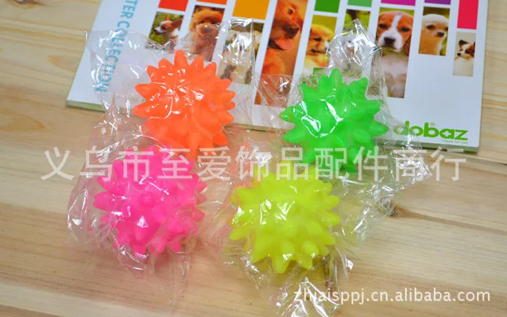 Description Picture 3 of item1PC Beautiful New Rubber Ball Toy Dog Pet Fun Spikey Ball Biting Chewing And Toys Teeth Cleaning Supplies for Pet Toy Puppy