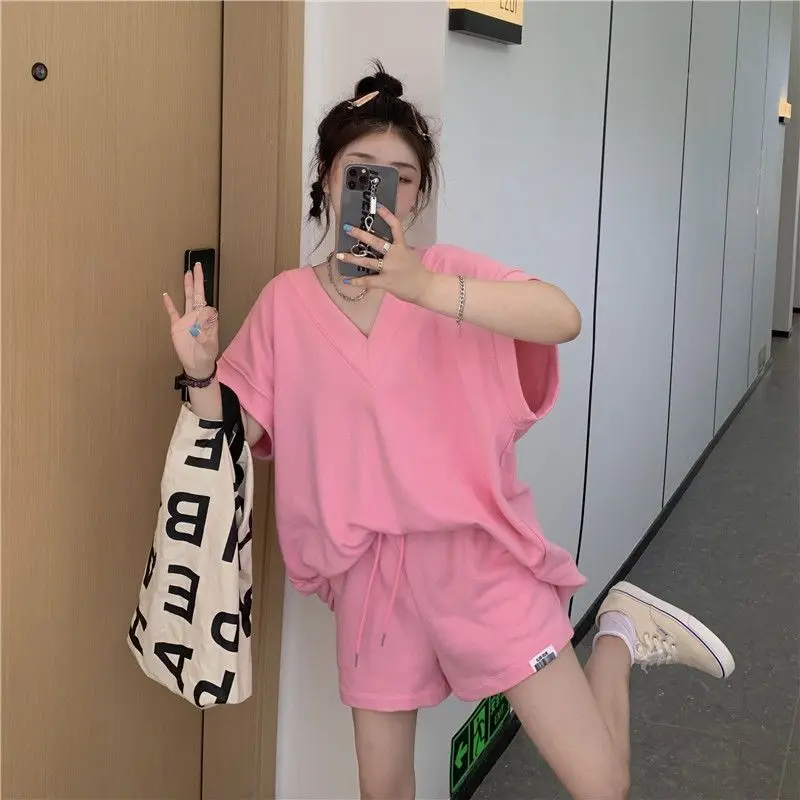 Description Picture 6 of itemWomen Sets T-shirts Bandage Solid V-neck Short-sleeve Loose Korean Style Fashion Shorts Summer All-match Шорты Женские Летние