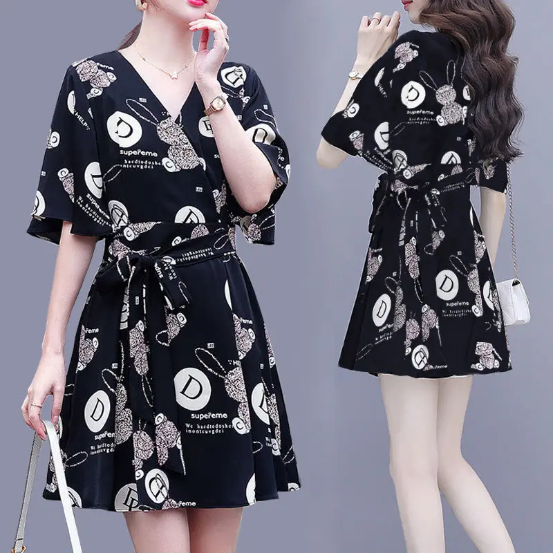 Description Picture 5 of itemSummer fashion dress shorts suit women are thin net red chiffon shorts and skirt two-piece suit
