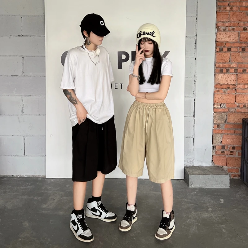 Description Picture 3 of itemCotton Casual Shorts Women Summer Sexy High Waist Shorts Jeans Female Vintage Belt Loose Shorts 2023
y2k streetwear Female body
