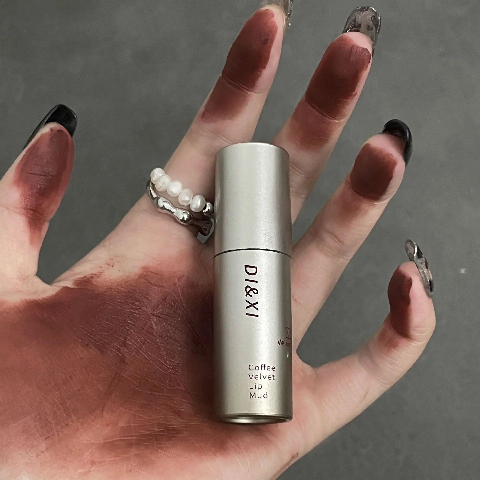 Description Picture 4 of itemDark Red Velvet Matte Lipstick Waterproof Long Lasting Matte Lip Glaze Lipgloss Non-Stick Cup Makeup Lip Tint Cosmetic Makeup