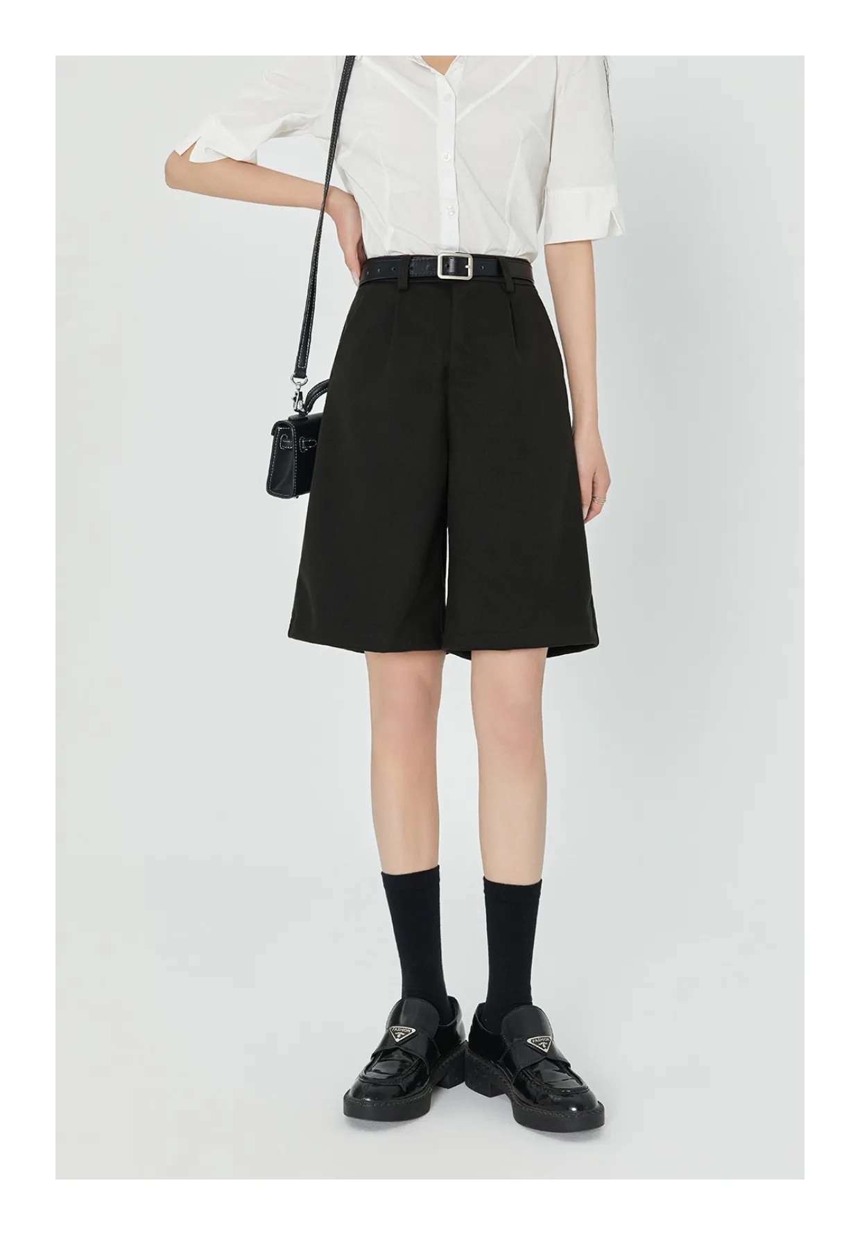 Description Picture 5 of item2023 Summer England Vintage Style High Waist Solid Color Suit Shorts Women's Casual Streetwear Wide Leg Loose Fit Unisex Shorts
