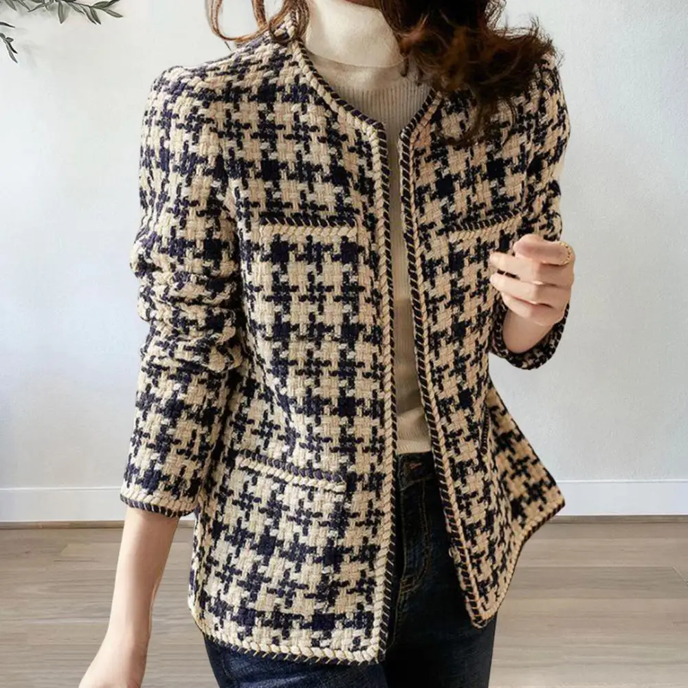 Description Picture 6 of itemVintage Early Autumn Tweed Women Jacket ins Style Elegant Gentlewomen Black White Tweed Lady Winter Cardigan Outwear Outwear