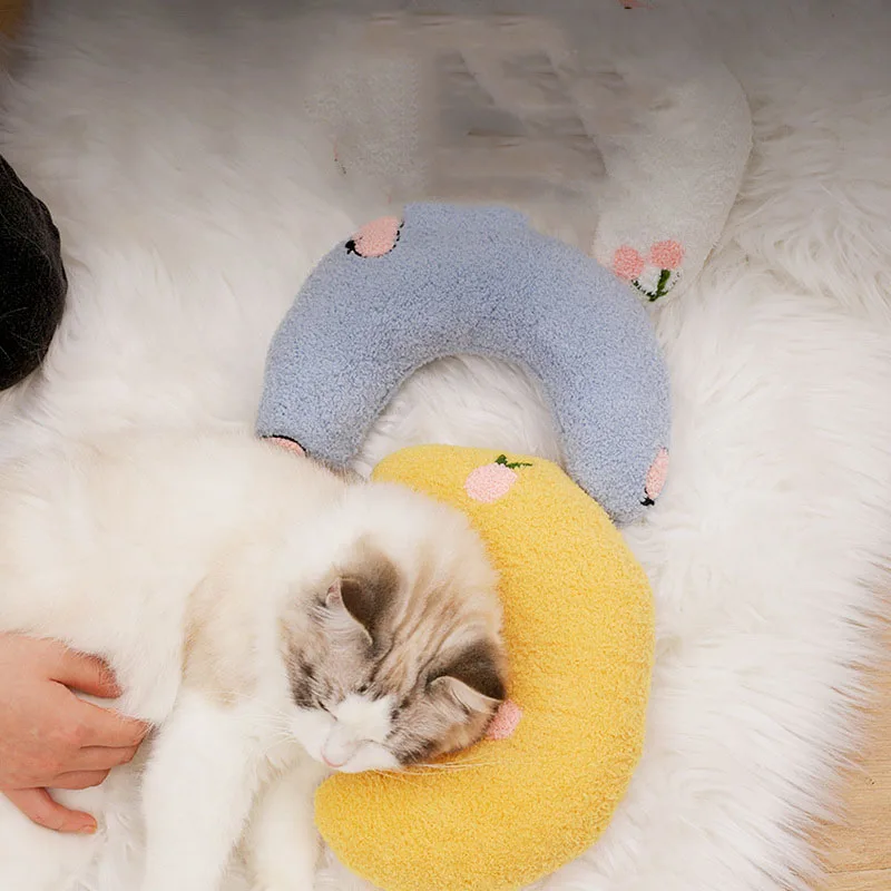 New small pillow for cats Fashion neck support Deep sleep dog U-shaped pillow Cat pillow Kitten head pillow dog pillow