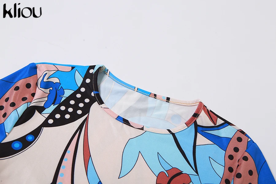 Description Picture 5 of itemKliou Leaf Print Panelled Two Pieces Set Women Casual Bare Midriff Skinny Crop Tops + Patchwork Short Ladies Streetwear Suit