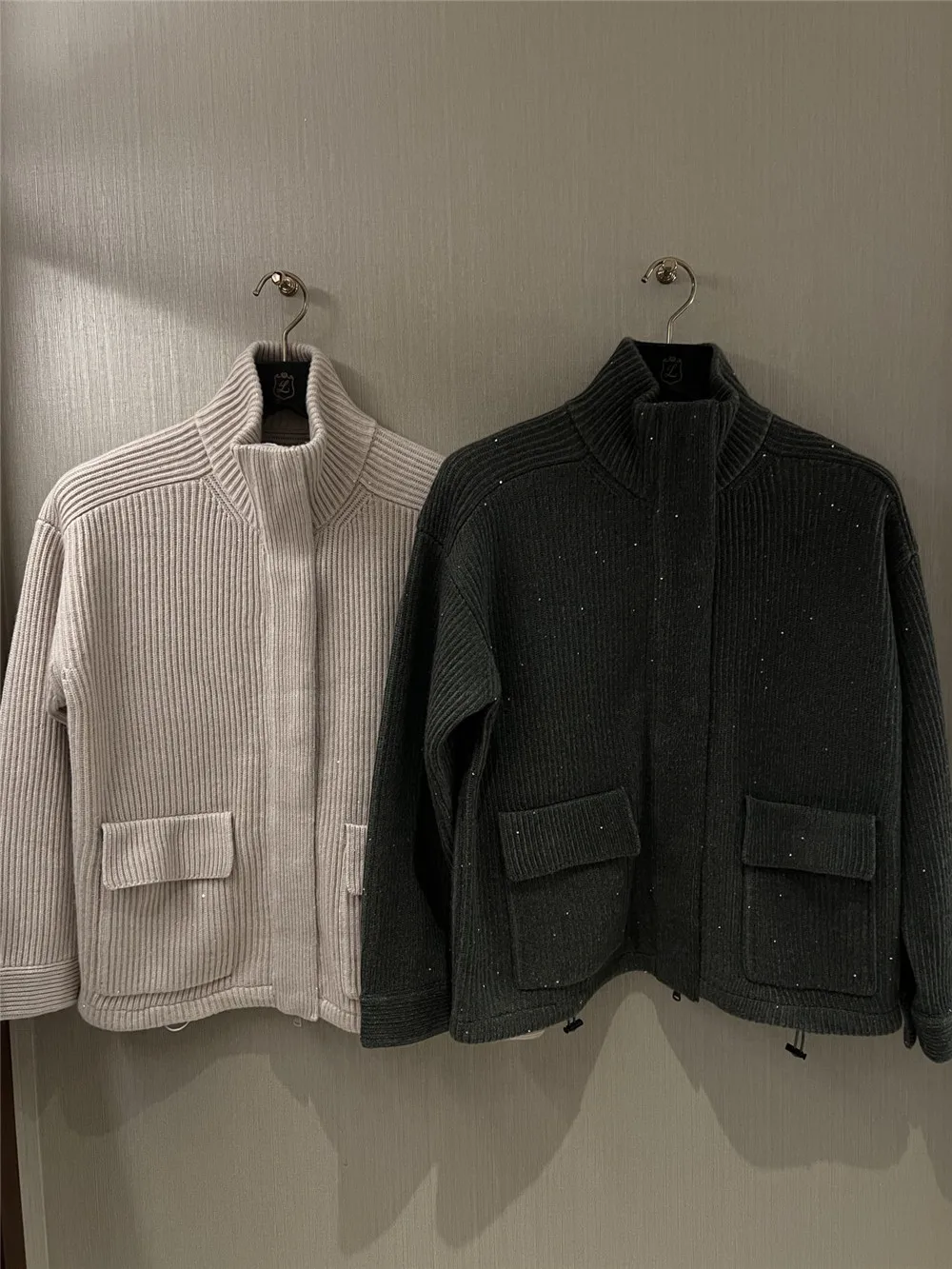 Description Picture 4 of itemB*C Women's Sequined Cashmere Knitted Jacket Casual Stand Collar Zipper Cardigan Top's 2023 New