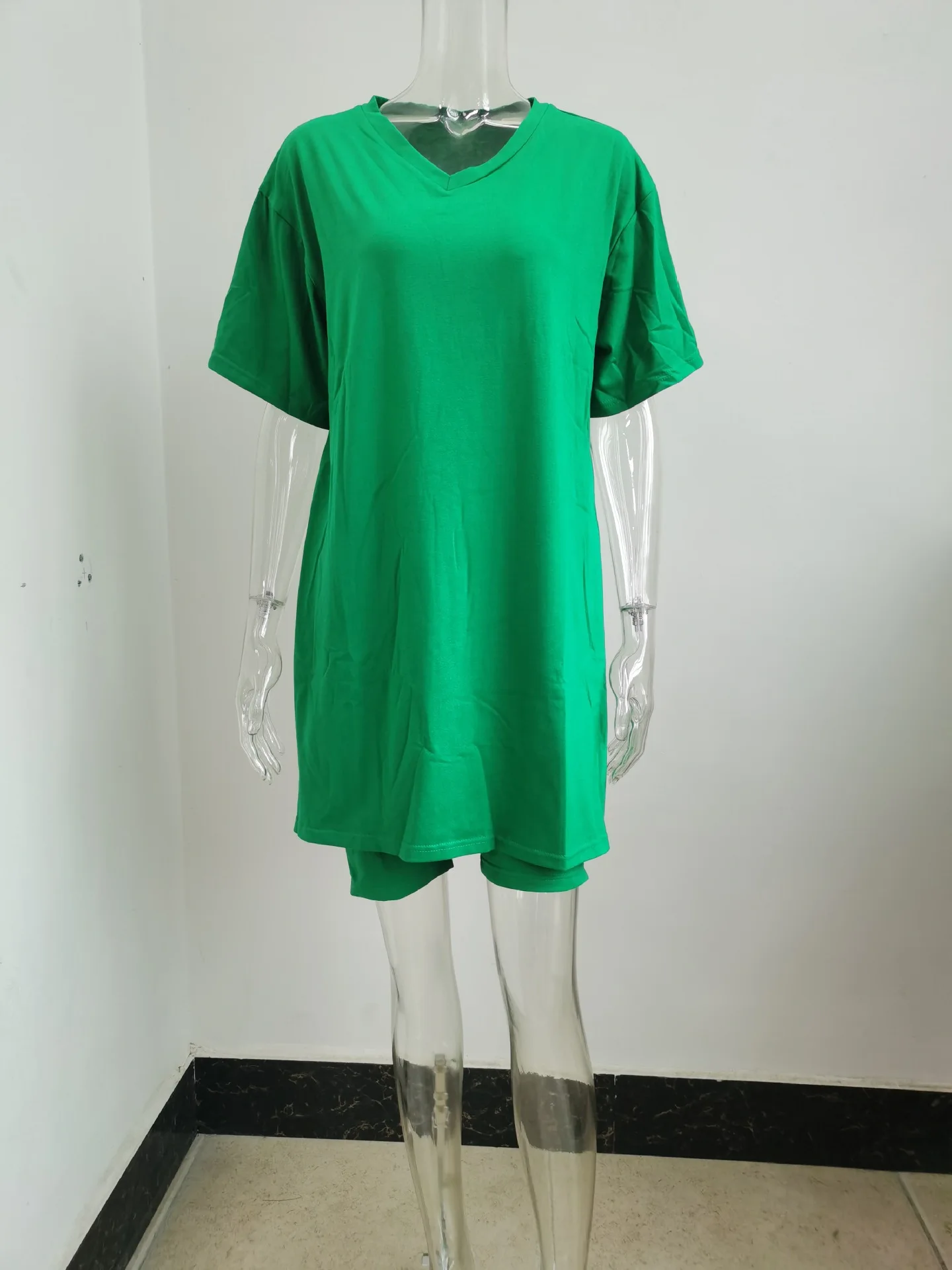 Description Picture 3 of item2023 Summer Short Sleeve Set European and American Solid Color Mid Length Split Short Sleeve Shorts Set