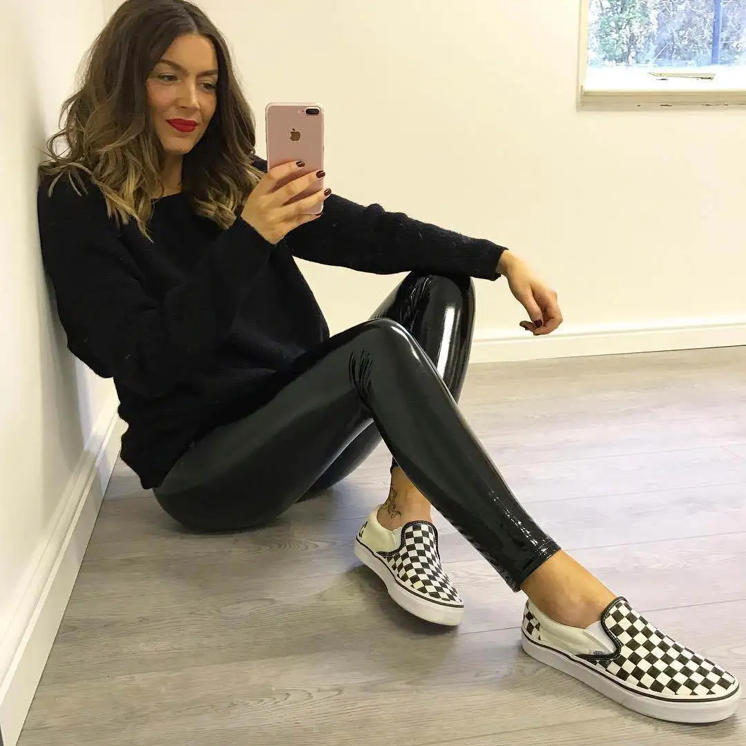 Slide image 42c0c73c125d40278acaf1eb6b6301e2