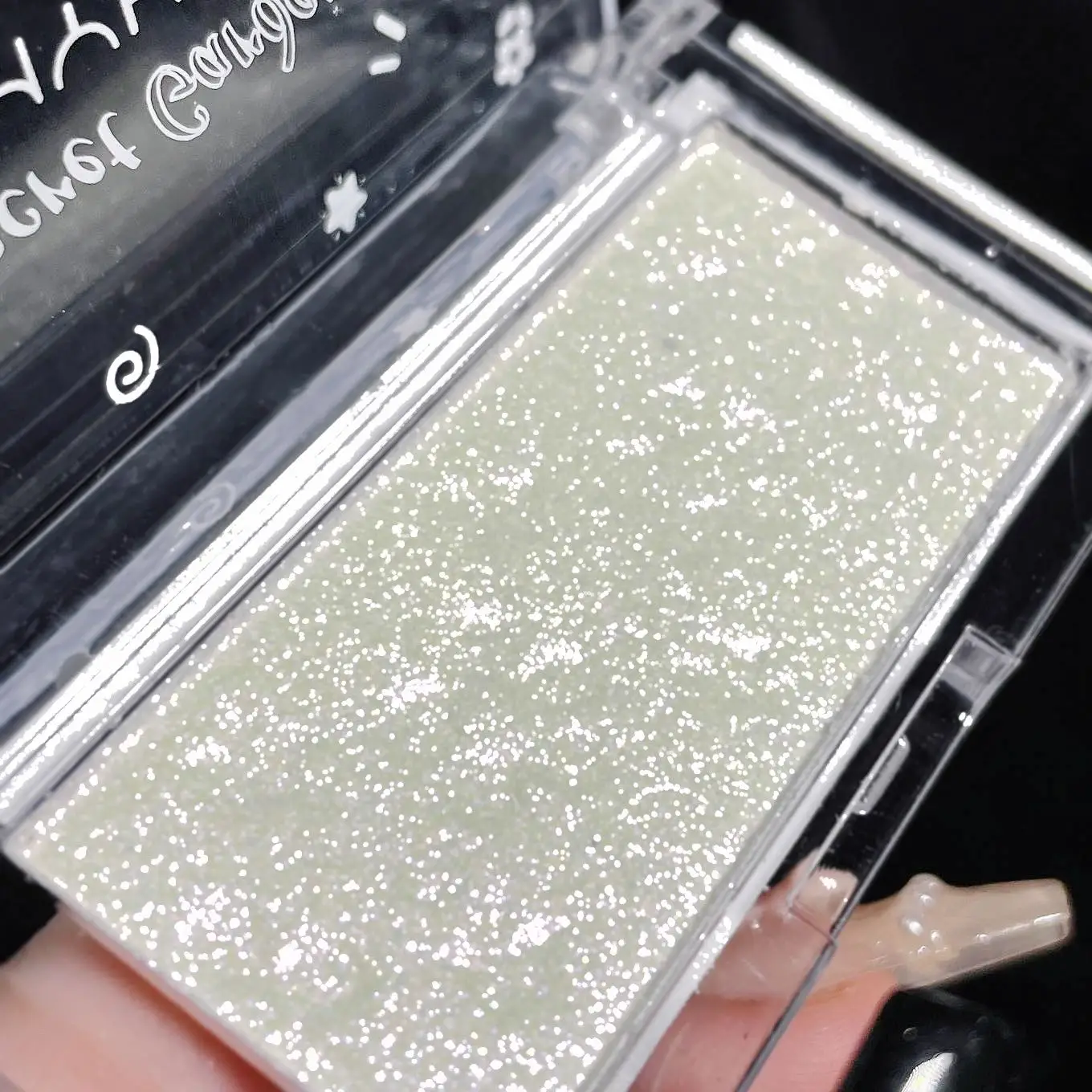 Description Picture 6 of itemSilver White High Gloss Face Brightening Makeup Diamond Highlighter Palette Mashed Potato Texture Shimmer Iluminador Highlight