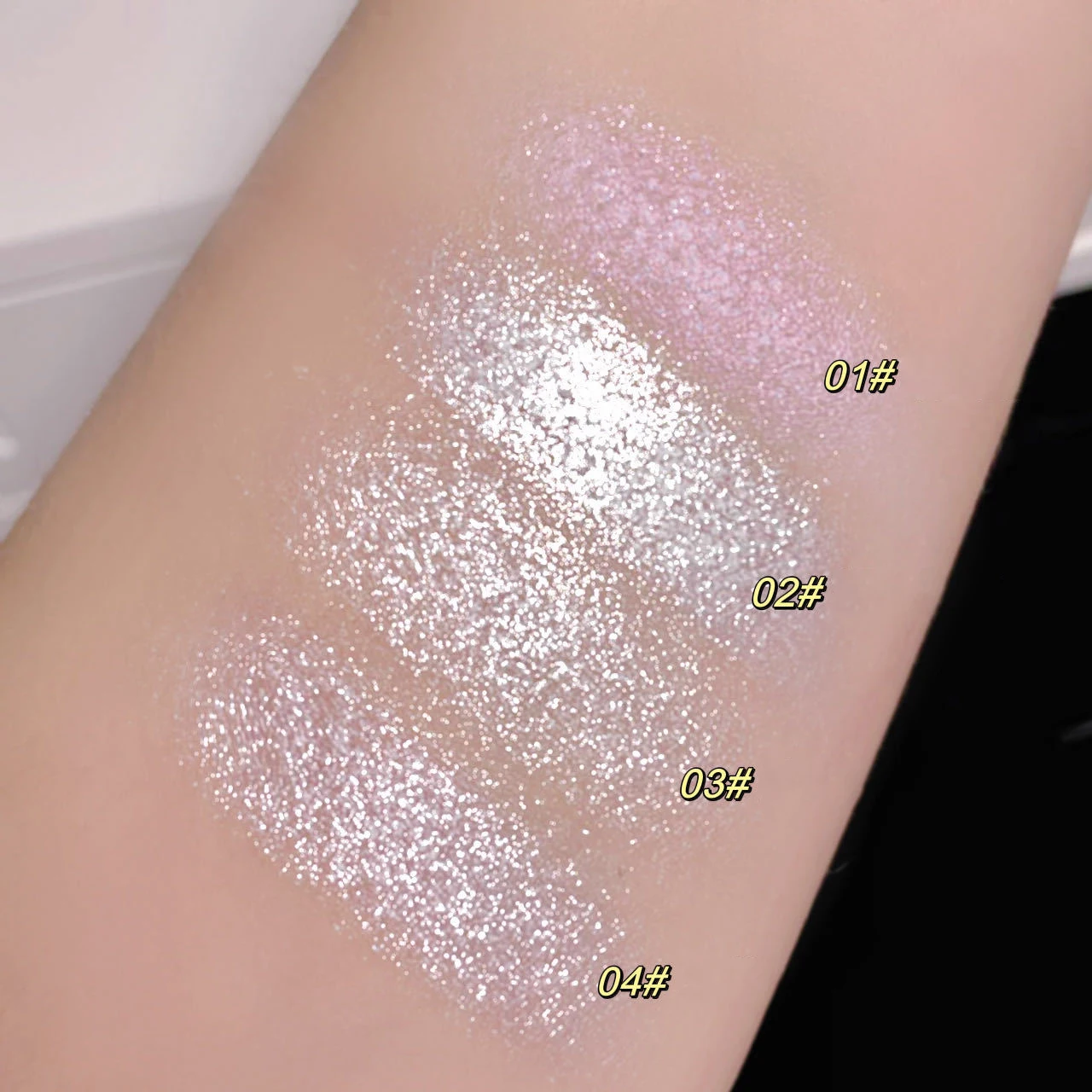 Description Picture 3 of itemSilver White High Gloss Face Brightening Makeup Diamond Highlighter Palette Mashed Potato Texture Shimmer Iluminador Highlight