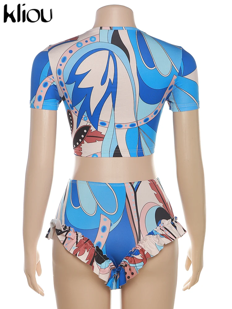 Description Picture 4 of itemKliou Leaf Print Panelled Two Pieces Set Women Casual Bare Midriff Skinny Crop Tops + Patchwork Short Ladies Streetwear Suit