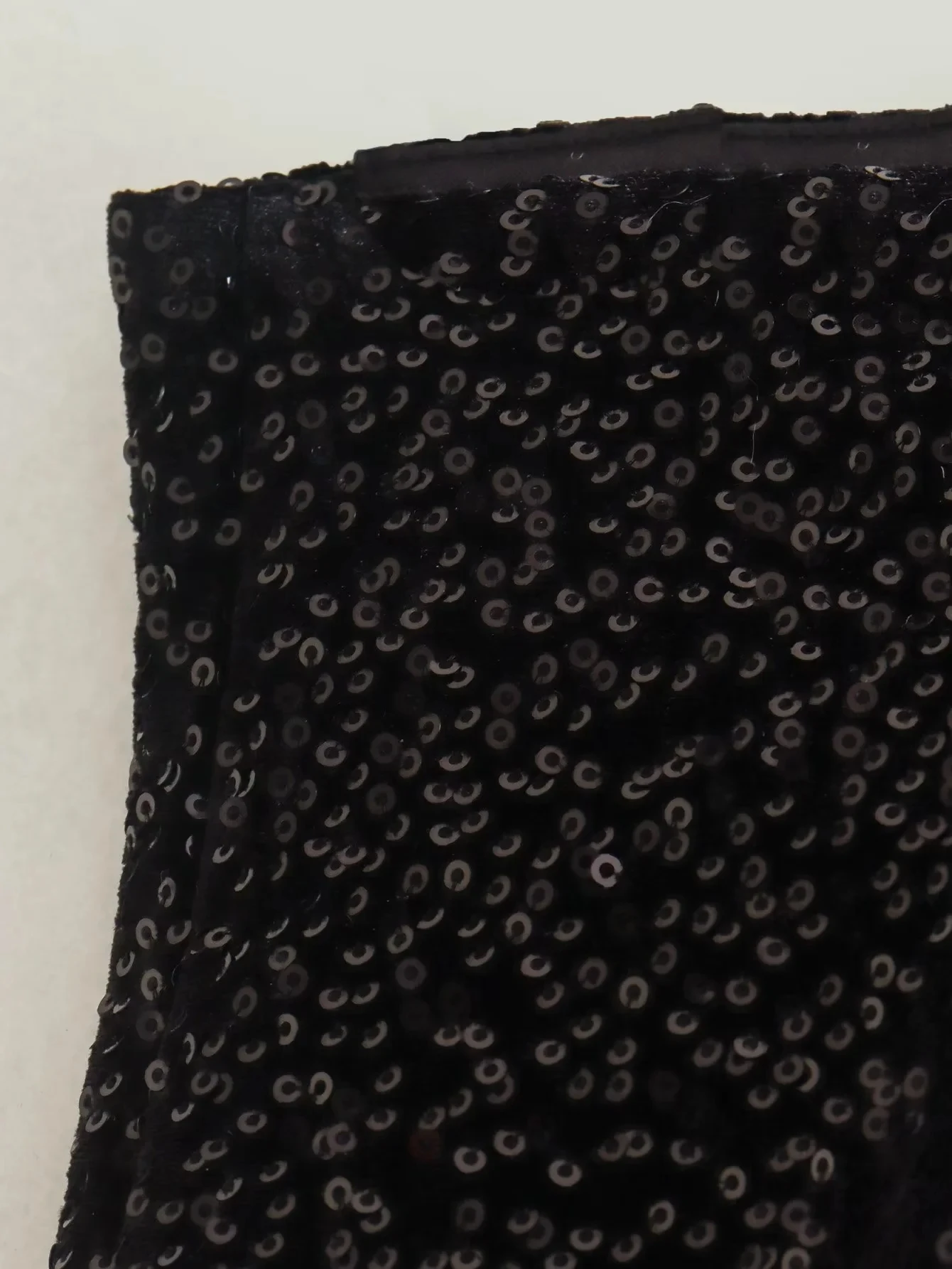 Description Picture 6 of itemXNWMNZ Women Fashion Sequins Velvet Shorts Woman High Waist Pleated Back Zipper Party Female Chic Shorts