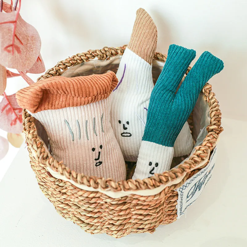 Description Picture 6 of itemIns Dog Toy Birthday Gift Green Onion Garlic Mushroom Squeaky Toy Pet Interactive Toy Imitation Vegetable Toy Photo Accessories