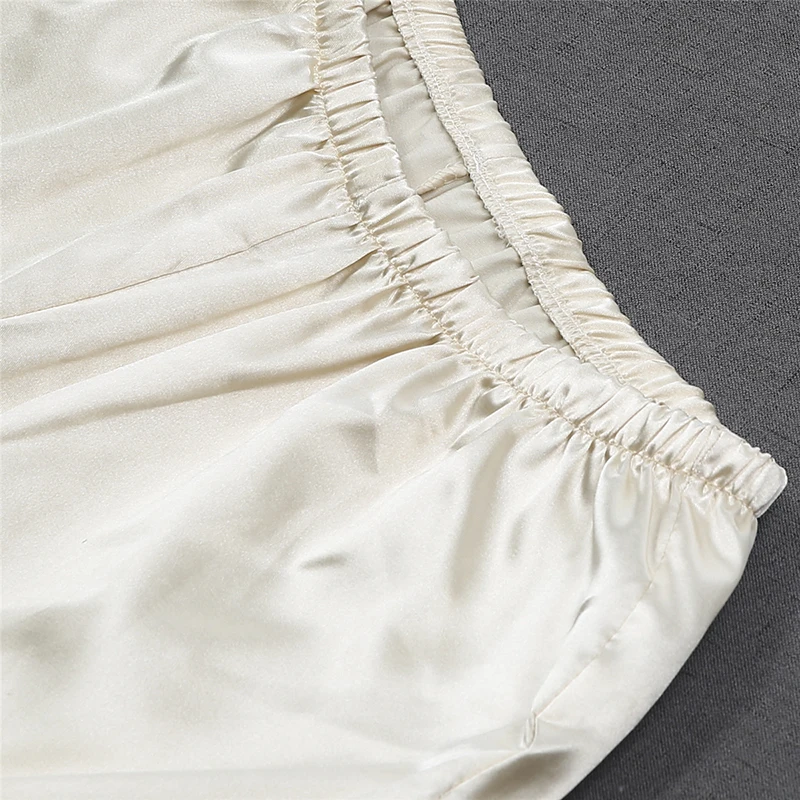 Description Picture 6 of itemWomen's Lady Breathable Satin Panties Short Lingerie Briefs Underwear Pettipants S-XL