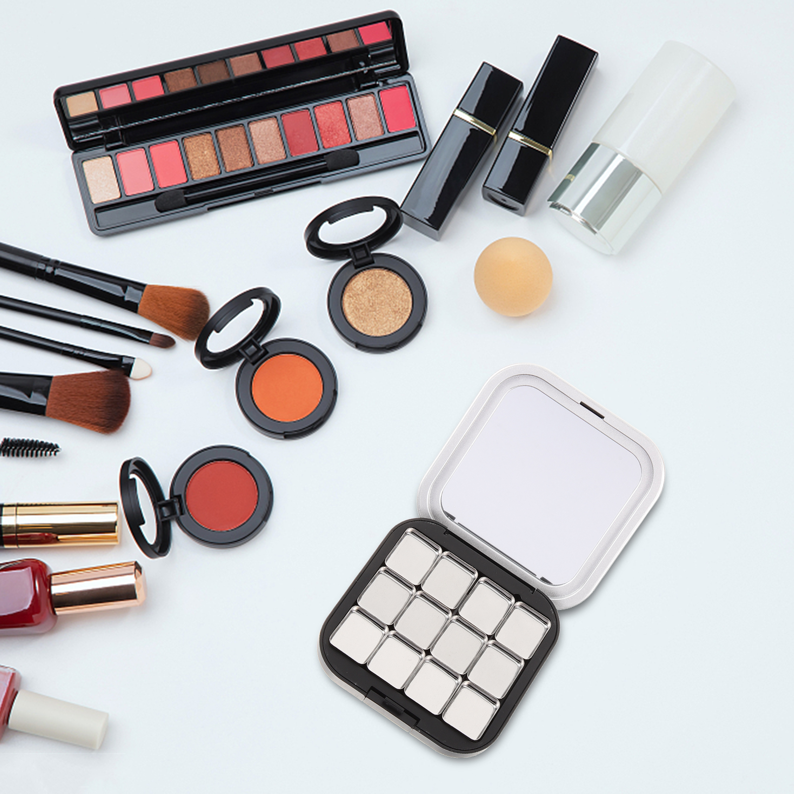 Description Picture 2 of item2 Pcs Eye Shadow Makeup Tray Pallet Eyeshadow Magnetic Palette Palettes Women Miss