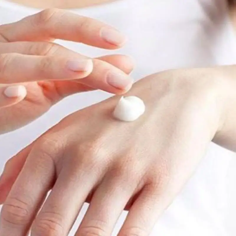 Description Picture 5 of itemRetinol Snail Aloe Face Cream Anti-Wrinkle Whitening Moisturizing Anti-Aging Facial Day Night Cream Skin Care