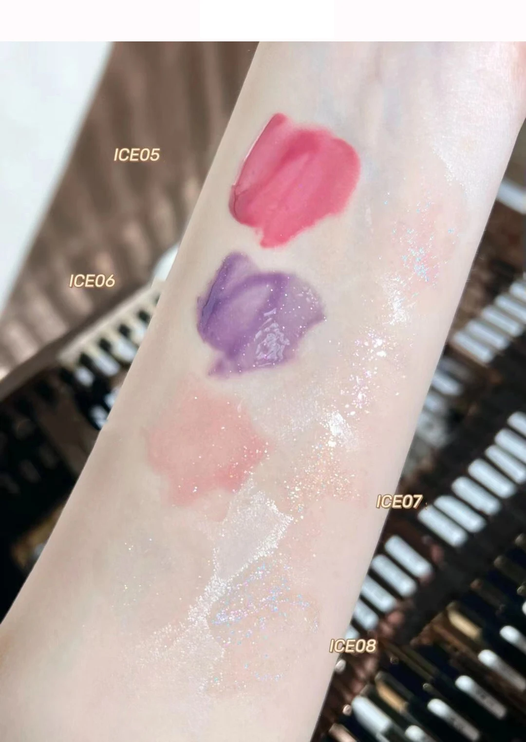 Description Picture 5 of itemPurple Glitter Water Light Lip Gloss Lip Glaze Double-end Mirror Liquid Lipstick Not Fade Lip Tint Lasting Moisturizing Cosmetic