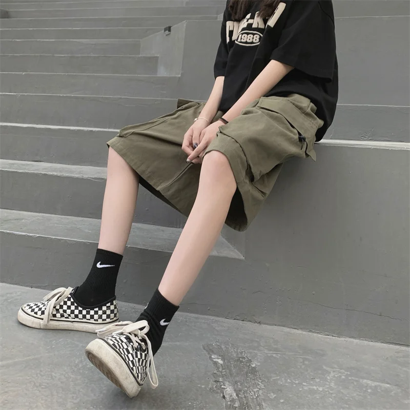 Description Picture 3 of itemJeans Women Pants High Waist Y2k Streetwear Cargo Shorts for Women Women's Clothing Korea Stylish Baggy Pants Woman Harajuku