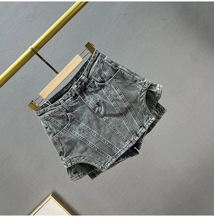 Description Picture 4 of itemDEAT Women Shorts New High Waist Fashion Spring Summer Personality Street Asymmetrical Denim Shorts Skirt 2023  11C248
