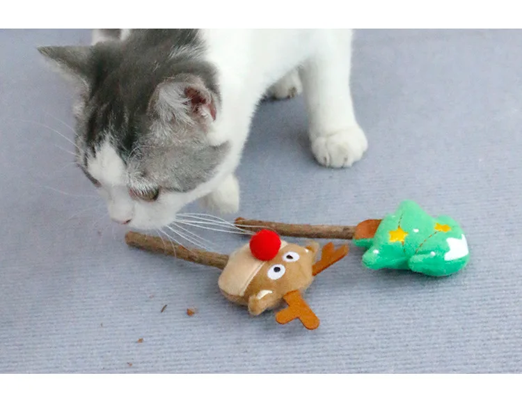 Description Picture 4 of itemNew Cat Cleaning Mouth Snacks Christmas Gifts Toy Supplies Wooden Sticks Molar Teeth Cleaning Interactive Cat Toy Cat Plush