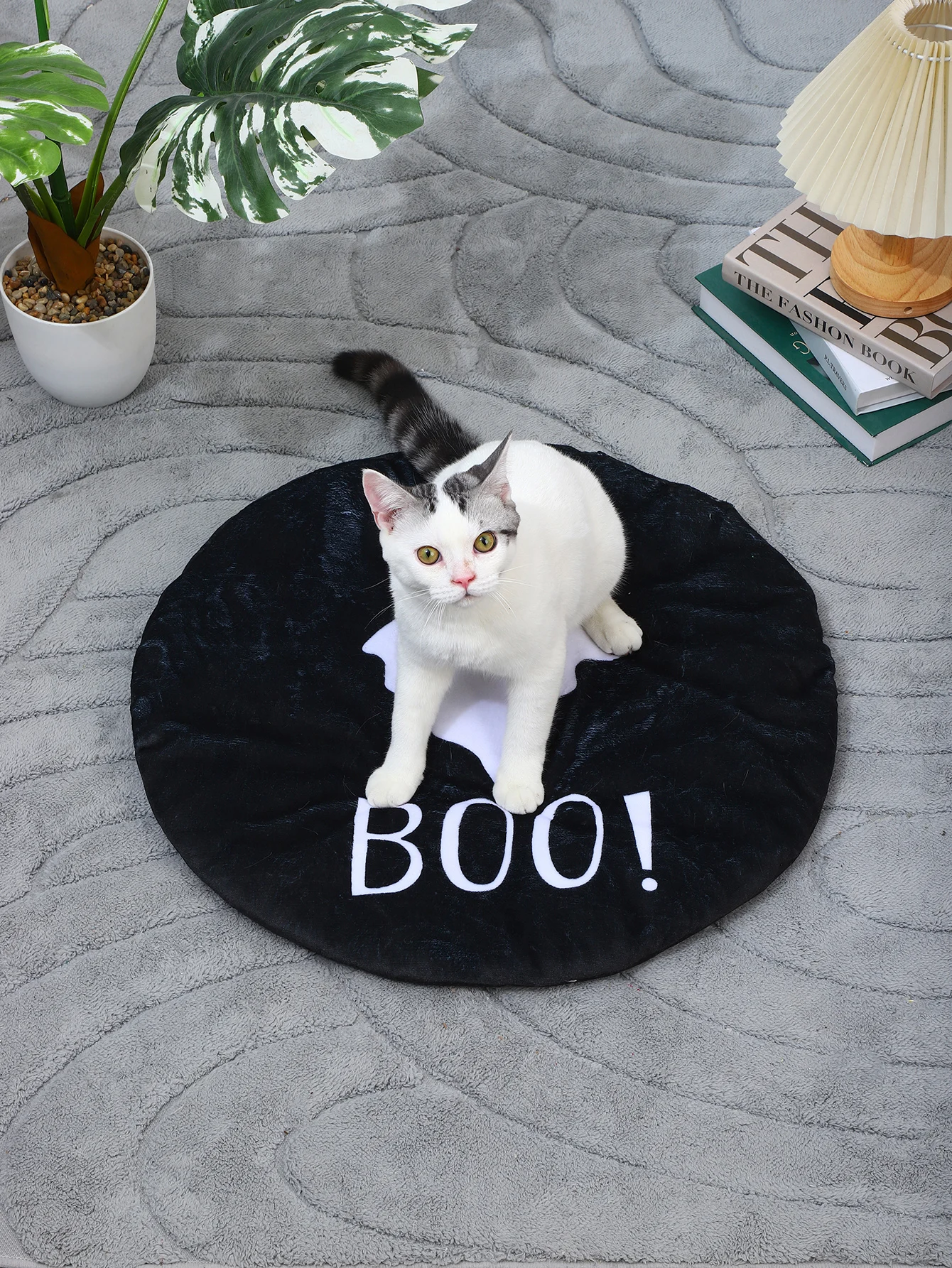 Description Picture 2 of itemSoft Cat Bed Mat with Personalized Patterns Dog Crate Pad Anti-Slip Bottom Machine Washable Kennel Pad Cat Mat Bed(Circular)