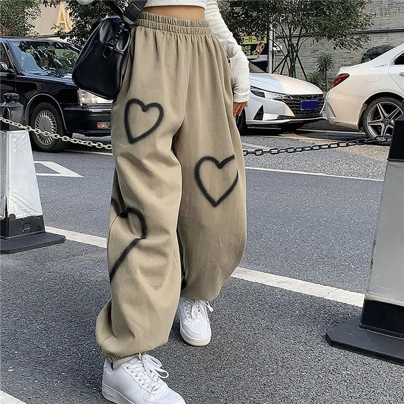 Description Picture 3 of itemKorean Oversize Pants Heart Printing Pants Casual Loose High Waist Hallen Pants Streetwear Hip Hop Straight Trousers  Joggers