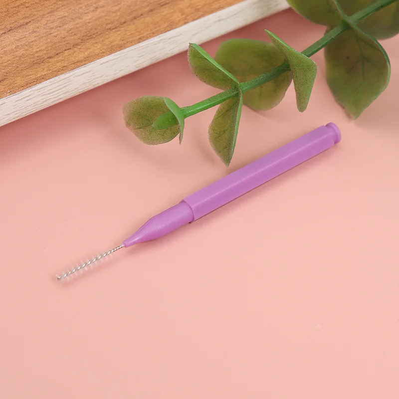 Description Picture 4 of item10 Pcs   Mini Eyebrow Brush Brow Perm Brush Brow Lift Tool Eyelash Cromb For Lash Accessories Beauty Makeup Tools