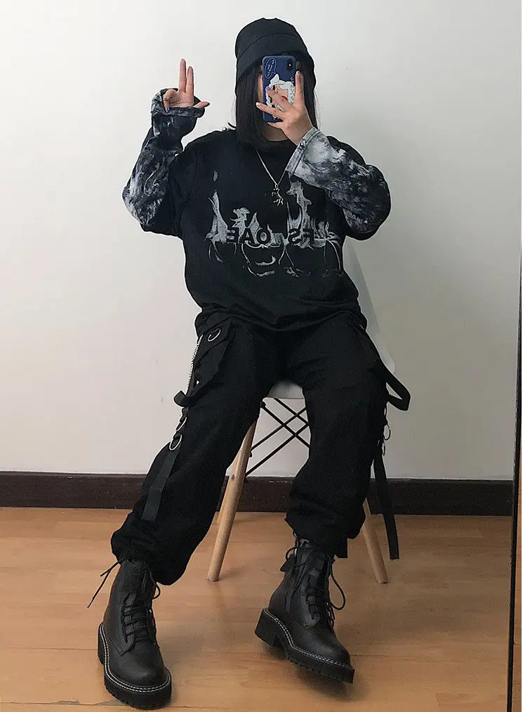 Description Picture 5 of itemStreetwear Spring Summer Cargo Pants Women Harajuku Black Elastic Waist Ankle Length Casual Women's Pants WIth Chain