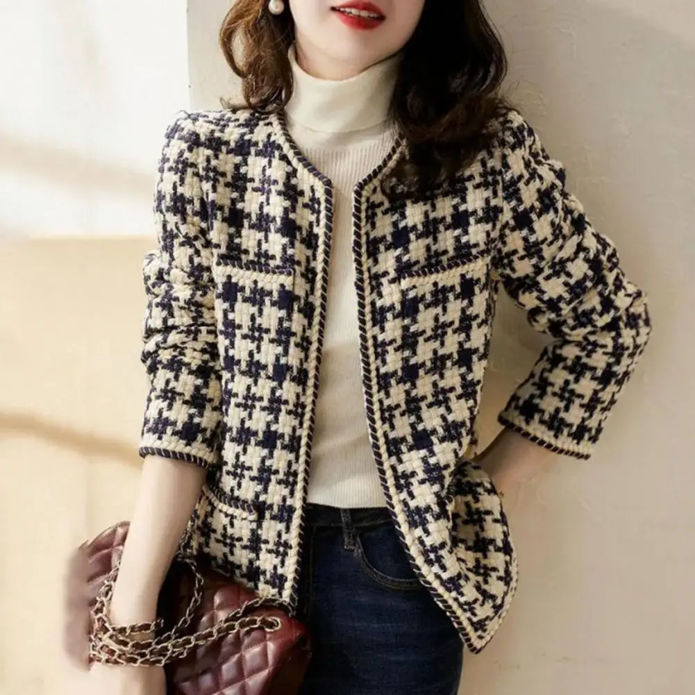Description Picture 5 of itemVintage Early Autumn Tweed Women Jacket ins Style Elegant Gentlewomen Black White Tweed Lady Winter Cardigan Outwear Outwear