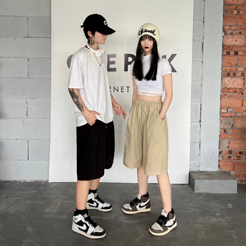 Description Picture 5 of itemCotton Casual Shorts Women Summer Sexy High Waist Shorts Jeans Female Vintage Belt Loose Shorts 2023
y2k streetwear Female body