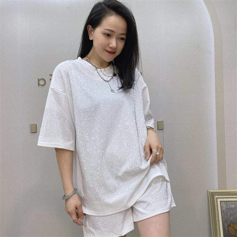 Description Picture 3 of itemSummer Ladies Two Piece Set Outfits Solid Diamonds Tracksuit Loose Short Sets Casual Clothes Women Tops and Shorts костюм летний