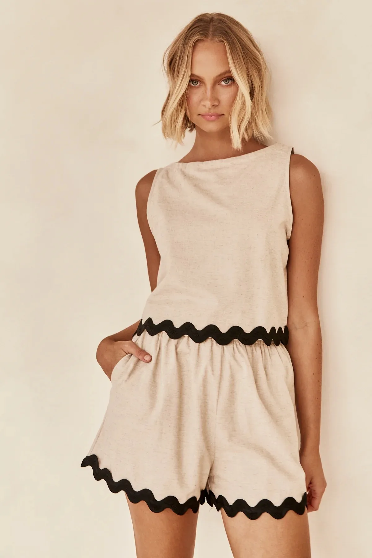 Slide image 9b061a65fe514d7cb9ddc8d511eb7fe5