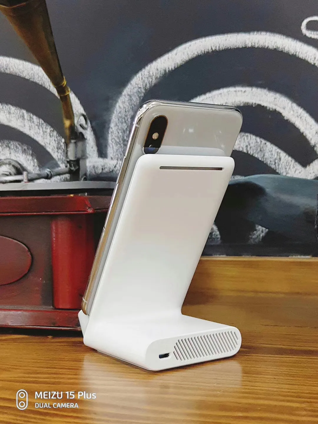 Anker Wireless Charger  PowerWave 7.5 Stand 10W Max Qi-Certified Fast Charging iPhone Samsung With USB Cable and charger