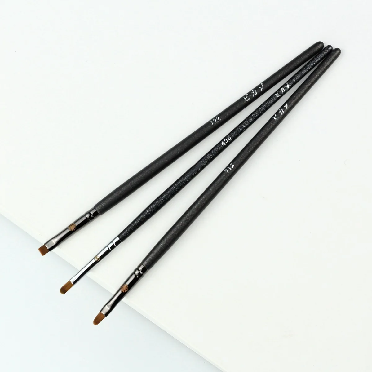 Description Picture 4 of item722 406 Precision Eyeliner Beveled Concealer Makeup Brushes Tapered Eyelid Make Up Brush Flat Liner Liquid Eyebrow Makeup Tool