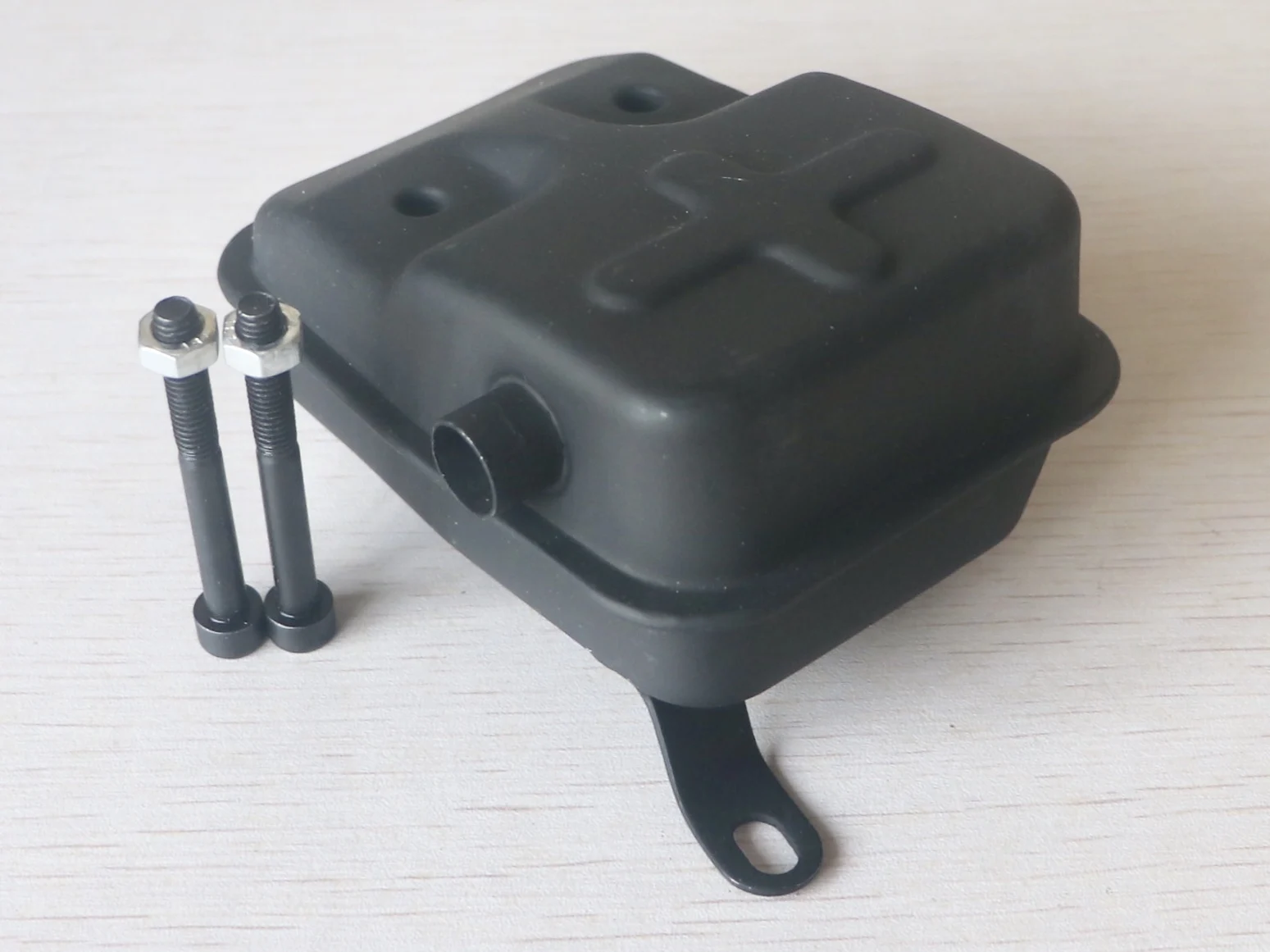Description Picture 3 of itemMuffler & muffler bolt For CG430 1E40F-5 40-5 Trimmer brush cutter