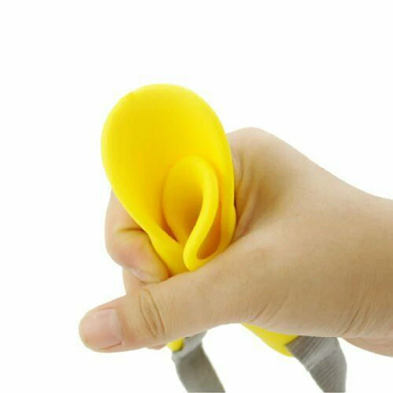 Description Picture 5 of itemMuzzle Adjustable - Lip Duckbill Novelty Anti Bite Dog Silicone Duck Bill Design