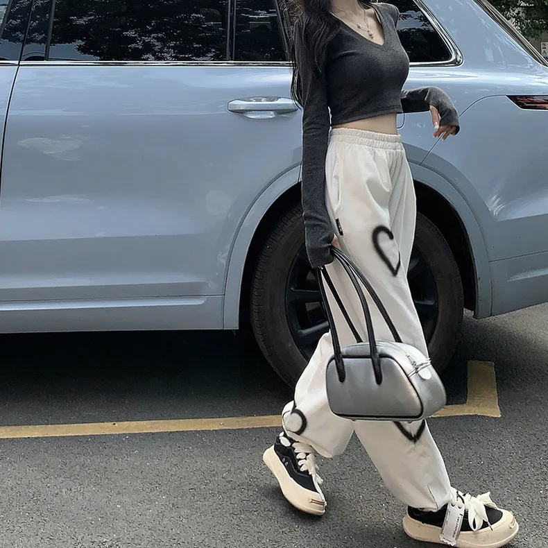 Description Picture 6 of itemKorean Oversize Pants Heart Printing Pants Casual Loose High Waist Hallen Pants Streetwear Hip Hop Straight Trousers  Joggers