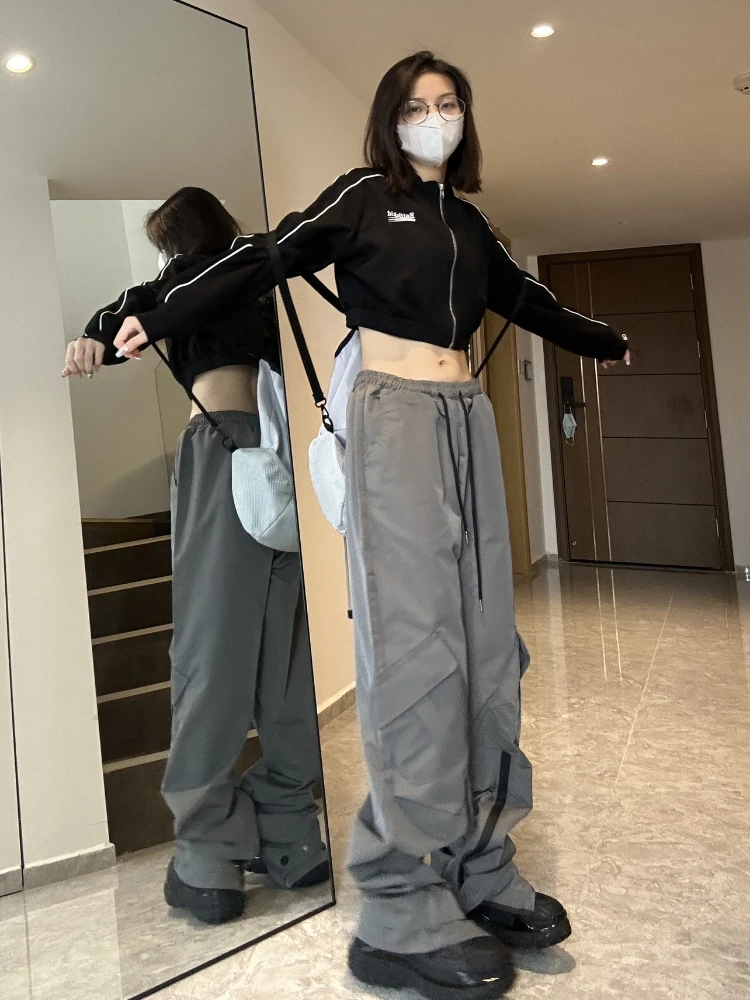 Description Picture 6 of itemNew Techwear Cargo Pants Women Y2K Korean Fashion Harajuku Sweatpants Hip Hop Streetwear Wide Leg Parachute Track Trousers Vibe
