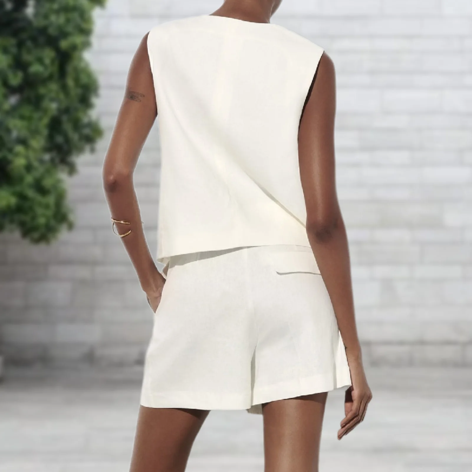 Slide image 78e70ed0b74c49ffb04b76359269fa47