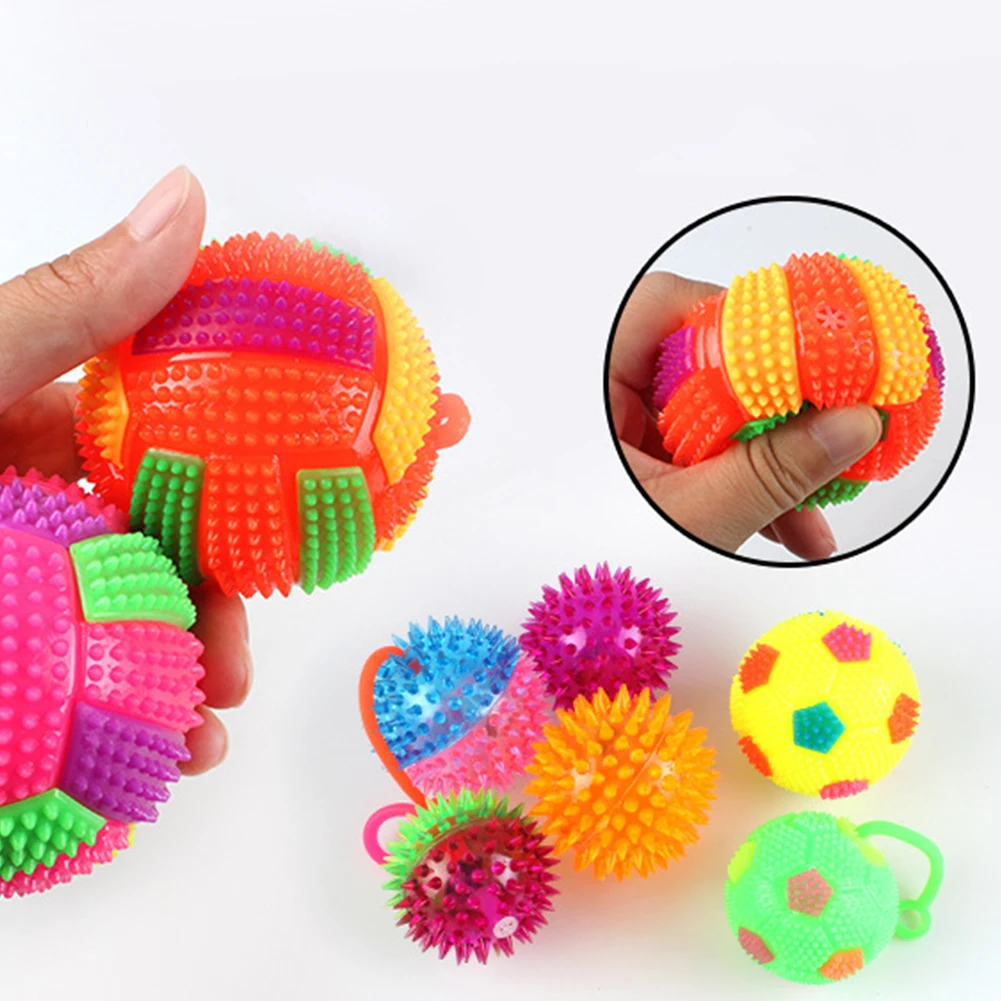 Description Picture 3 of itemLuminous Bouncing Ball Pet Dog Puppy LED Light Ball Flashing Play Toy for Puppy