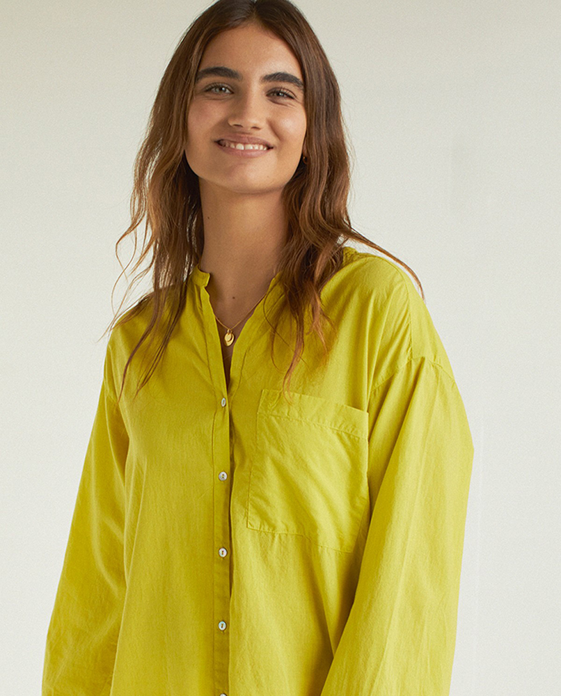 TWO-MATERIAL ORGANIC-COTTON V-NECK SHIRT