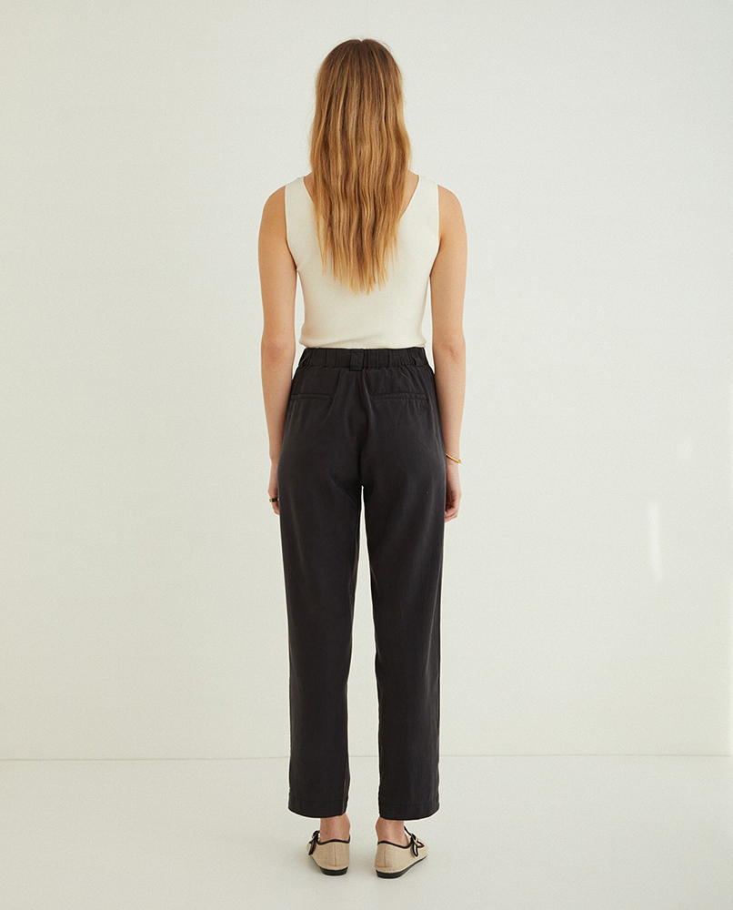 Slide image 2656917394d0485aa2b9c87c7f822314